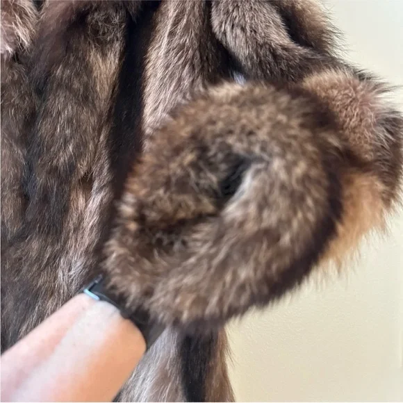 DION FURS Chicago fur size 12-14 Large - Picture 6 of 12